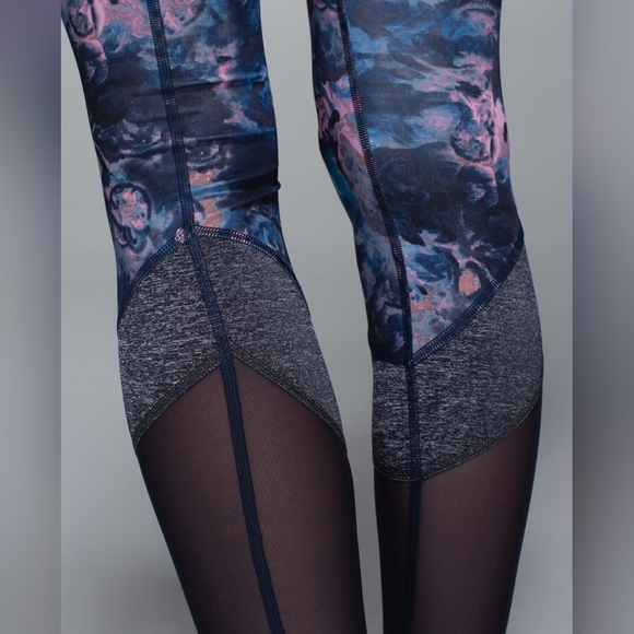 Lululemon If You're Lucky Pant Full-On Luxtreme Size 6 - Picture 2 of 11